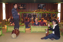 Stage de gamelan à la Cité de la musique pour les élèves d'Un, Deux, Trois, Musiques